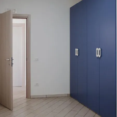 Apartment Railroad-house *