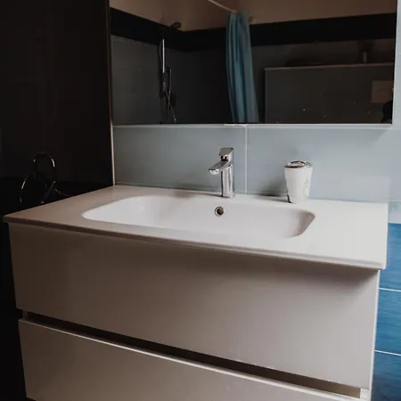 Railroad-house Apartment *