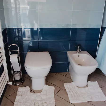 Apartment Railroad-house *